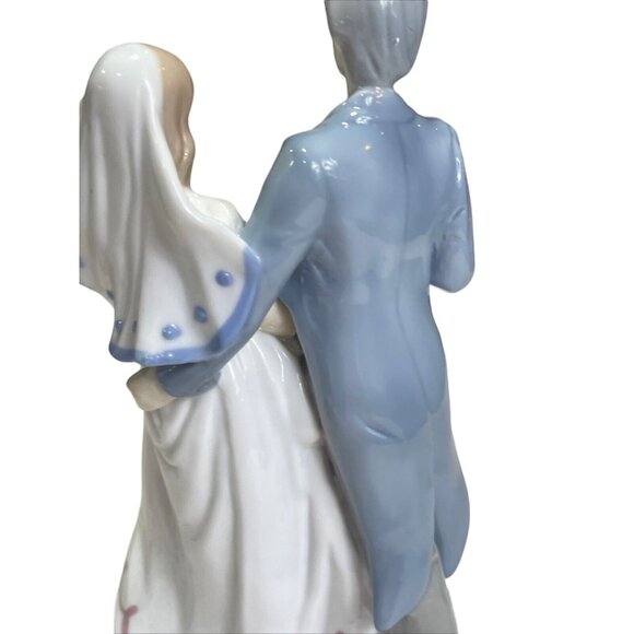 Vintage MALLORCA "I Do I Do" Wedding Couple. Bride Groom Ceramic Figurine 9 in H - Picture 6 of 13